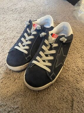 Golden Goose superstar